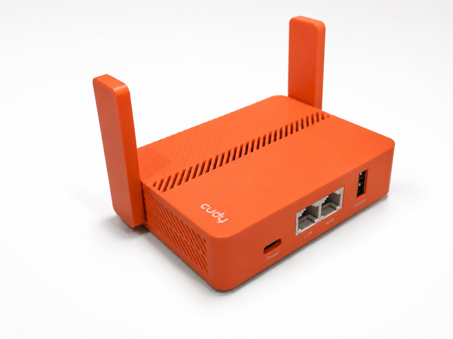 The Cudy travel router included in the kit